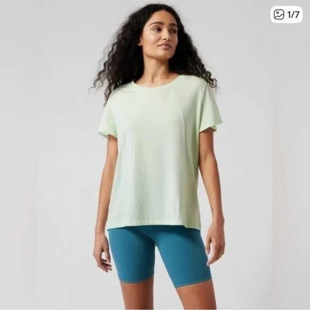 Athleta Skyway Flutter Sleeve Tee Light Green Ribbed Relaxed Fit Women's Size S